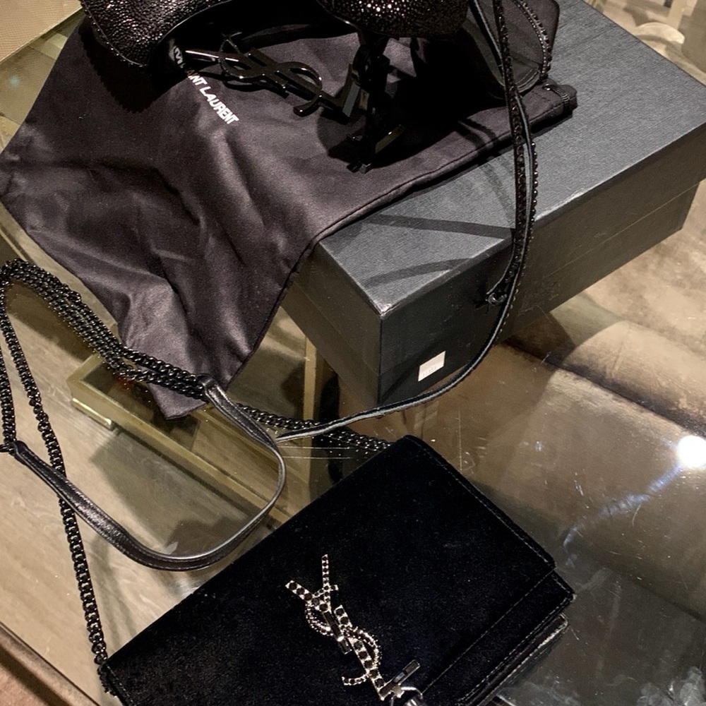 Black Velvet ‘Kate’ Saint Laurent Bag - Picture 2 of 10